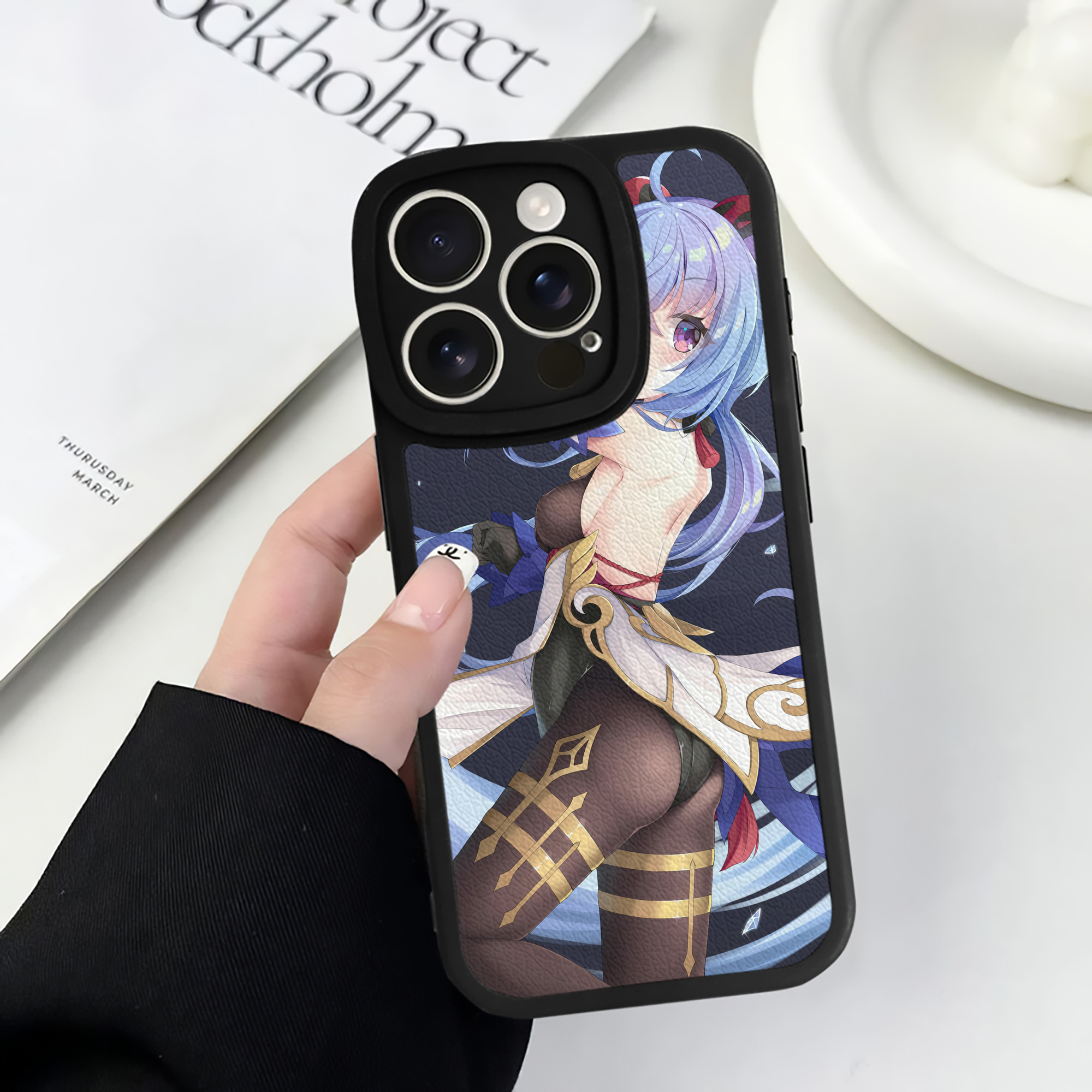げんし神 genshin 【iPhone 16シリーズ対応】シリコンスマホケース（レザー調） 材質：シリコン